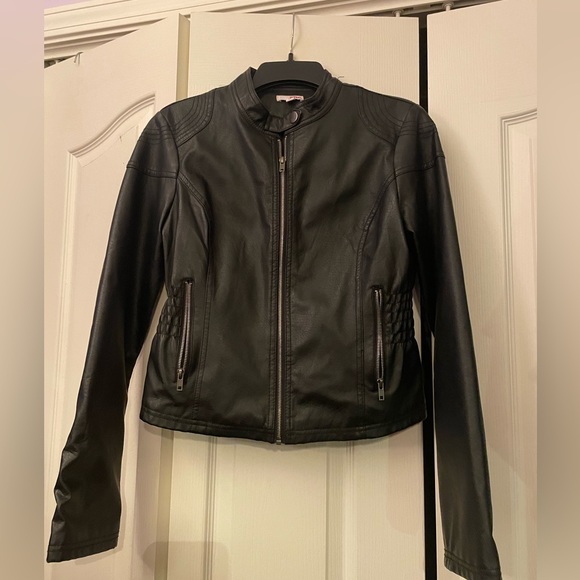 Women’s black leather jacket - Picture 3 of 3